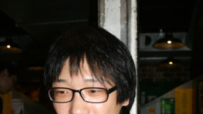소상민 감독 “삶이란 결국 곤경임을 보여주는 삼류시인의 우악스러운 연애담”