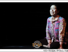 [쿠키 포토] 눈시울을 붉게 만드는, 배우 선우용녀