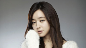 홍수아, 기태영·이현진과 한솥밥