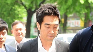 고영욱, 사진구속영장 반려…“성폭행 의혹 사건과 병합 수사”