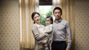 ‘베를린’ 하정우·전지현 부부 가족 사진 공개