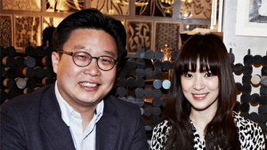 송혜교 “시각장애인 어려움 잘 알아”…독립기념관 점자책 후원