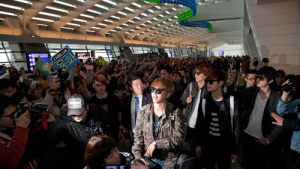 ‘월드투어’ 씨엔블루 대만 입국, 공항 마비?