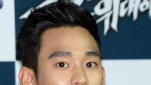 ‘은밀하게’ 김수현 “근육 위해 단백질·야채만 섭취”