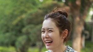 손예진 ‘상어’ 스태프에 자외선차단제 선물 ‘훈훈’
