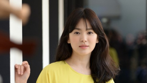 檢, 송혜교 '정치인 스폰서 루머' 유포 24명 약식기소