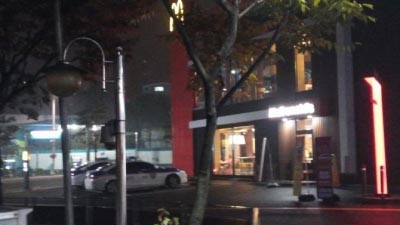 장애인 주차장에 불법 주차한 경찰차 논란…네티즌 시끌시끌
