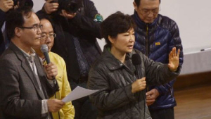 [진도 여객선 침몰] 박 대통령에게 쏟아진 실종자 가족들의 아우성