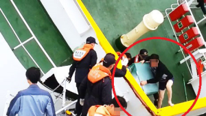 해경, 이준석 선장 팬티 바람으로 배 버리는 동영상 공개