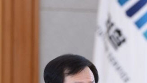 [긴급] 김진태 검찰총장 “서울친환경센터 수사, 서울시장 뽑힐 때까지 중단”