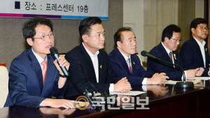 답변하는 교육감 당선인들