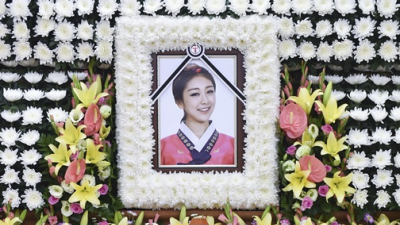 故리세 빈소에 동료 연예인 조문 잇따라…“일본서 다시 장례 치르고 안치 예정”
