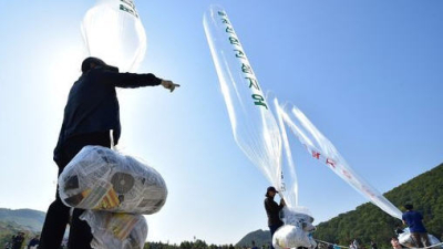 연천서도 날린 대북 삐라…남북 2차례 육상교전 벌여