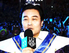 [친절한 쿡기자] “아저씨, 국회의원 아니에요?”… 전병헌 코스프레를 향한 갈채