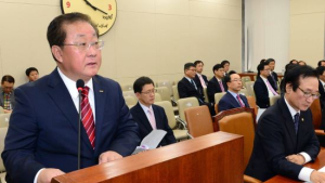 ‘낙하산 親朴’ 자기소개서 “너무한 거 아냐?”… 미방위·복지위 국감