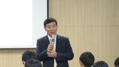 LG화학 여수공장, 여수석유화학고에 도서관 기증