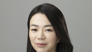 조현아 저격?… 에어아시아 회장 “우린 허니버터칩 ‘봉지째’ 줍니다”