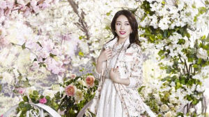 “수지가 봄을 몰고 왔네”