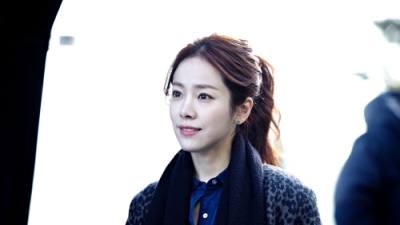 한지민, 스태프들 위해 설 맞이 선물 전달