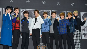 “엑소 ‘콜 미 베이비’ 보이밴드의 정석… 엔싱크 떠올라” 빌보드 극찬
