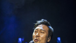 이문세 “세월호, 한 장면만 떠올려도 울컥… 신곡에 영향”