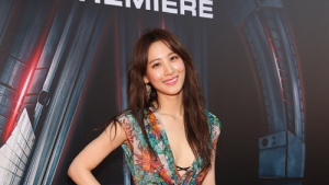 월드 클래스 여신?… 수현, ‘어벤져스2’ 美레드카펫서 미모 폭발