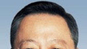 “두산인프라코어 희망퇴직, 신입사원은 제외하라고 지시”…박용만 회장 밝혀