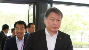[어떻게 생각하세요] 최태원의 갑작스런 고백 “혼외자 있고 이혼하겠다… 아이와 엄마 책임지겠다”