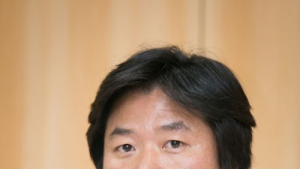 ‘꽃보다 청춘’ 나영석 “정우, 이순재+백일섭 섞어놓은 캐릭터”