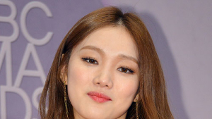 이성경 “특별 무대, 부족하고 어설펐다… 가수들 존경스러워”