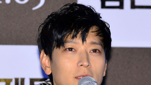 [어떻게 생각하세요] 영화와 거리 먼 YG 품에 안긴 강동원, 잘한 결정일까