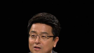 JTBC ‘썰전’ 패널 전부 총선 출마? 이철희 더불어민주당 입당 “핫하게 붙어보고 쿨하게 사라지겠다”