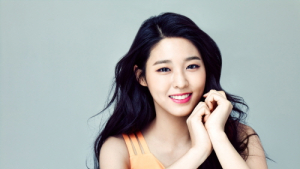 아큐브, 설현 새 모델로 발탁