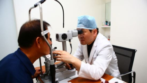 젊은 백내장 환자 증가 추세…안과검진 받으세요