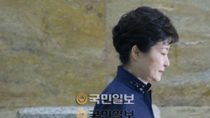 [박근혜 국회연설] 개성공단 기업들, 한숨만…“보험 활용? 원래 신청하면 받는 것”