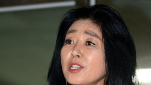 눈물 흘린 김부선 “장자연 괴롭힌 남자들 혼내달라”