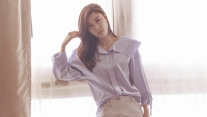 김하늘, ‘봄의 여신’ 화보 뒤에 예비 남편 외조 있었다… 하와이 패션화보 눈길