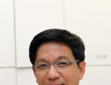 김선종 이대목동병원 교수 임플란트 관련 턱뼈괴사 논문상 수상