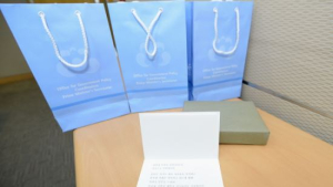 황교안 총리, 호흡재활센터에 선물과 서한 보내…왜?