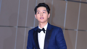 ‘SIA’ 송중기 “‘태양의 후예’ 만나 감사하지 말입니다”