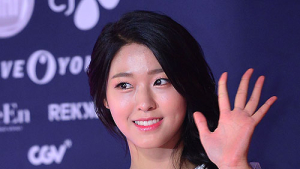 ‘SIA’ 설현 “이상형 송중기 주차장서 만났다”