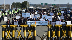 막혀버린 개성공단… 입주기업-협력기업 임직원들 평화 집회