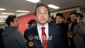 김무성 측 “5석 얻으려 50석 날릴 판”, 서청원 “옥새가 사유물인가”