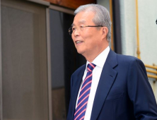 김종인 “더민주 6,70석 예상…떠나면 빨리 쉬니 좋지”