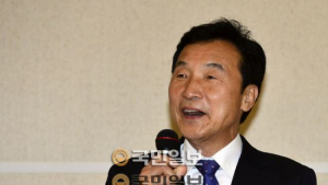 손학규, 김종인 SOS 질문에 “좀 더 생각”…안철수 질문엔 “글쎄”