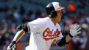 슬슬 깨어나는 김현수, MLB 데뷔 첫 ‘외야’ 안타…박병호는 첫 2루타