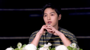 송중기 “가장 좋았던 것? 강신일 선배 문자… 감동 받았다”