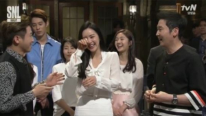 홍수아 ‘SNL7’서 눈물 흘리며...