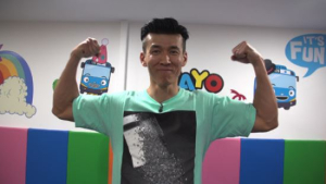 가수 션, 뉴스룸 출연 후 손석희 앵커에…