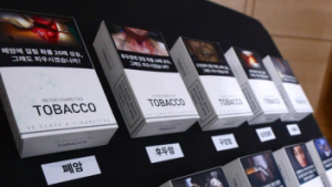 [카드뉴스] 담뱃갑 경고그림 위치 논란, 국민 건강권과 담배회사 자율권 중 무엇이 우선일까요?